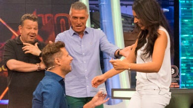 Fernando le pide matrimonio a su chica en directo y se lleva un coche en 'El Hormiguero'