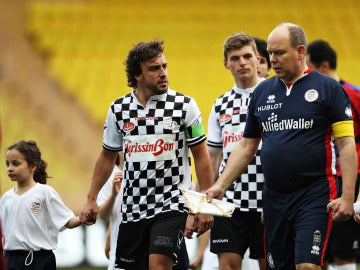 Fernando Alonso, durante un partidillo benéfico