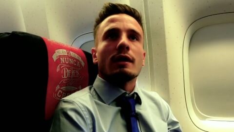 Sa&uacute;l, en el avi&oacute;n del Atl&eacute;tico rumbo a Mil&aacute;n