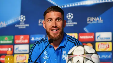 Sergio Ramos responde a los periodistas en la previa de la final Sergio Ramos responde a los periodistas en la previa de la final
