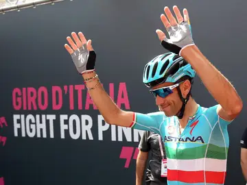 Nibali, durante una etapa del Giro Nibali, durante una etapa del Giro