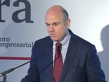 Frame 1.528438 de: De Guindos avisa de que si se desacelera la economía habrá que realizar recortes Frame 1.528438 de: De Guindos avisa de que si se desacelera la economía habrá que realizar recortes