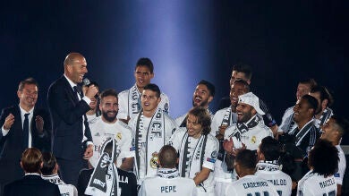 El Real Madrid brinda la Undécima al Bernabéu en una fiesta del madridismo