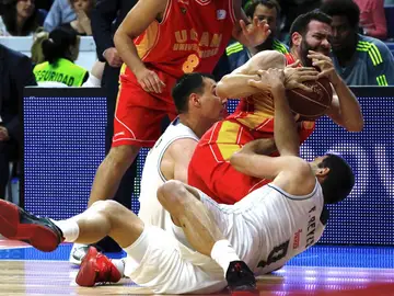El Real Madrid accede a las semis de la ACB El Real Madrid accede a las semis de la ACB