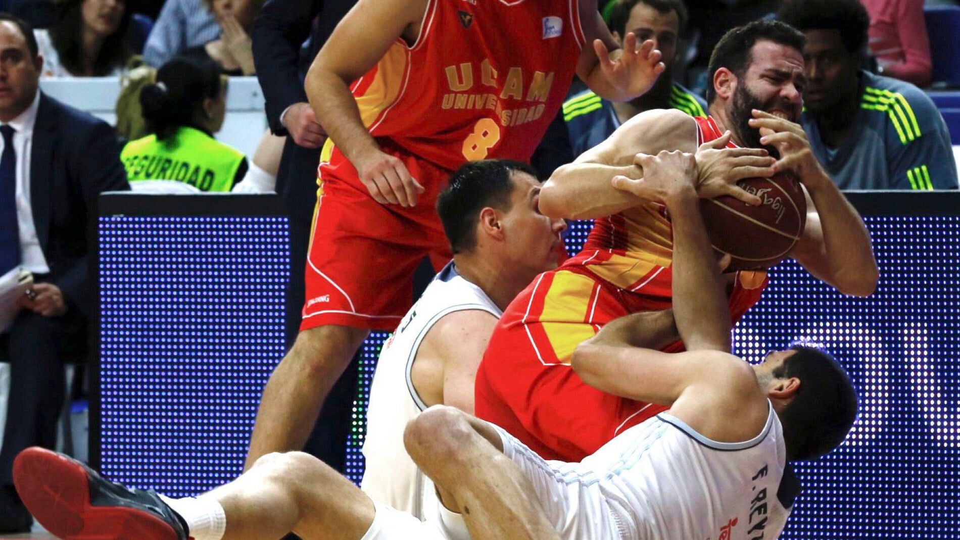 El Real Madrid accede a las semis de la ACB