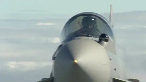 Frame 2.744849 de: Cazas de combate, una fragata y artillería antiaérea culminan en Cádiz la Operación Eagle Eye Frame 2.744849 de: Cazas de combate, una fragata y artillería antiaérea culminan en Cádiz la Operación Eagle Eye