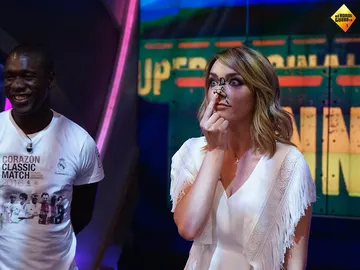 Así baila Anna Simón 'twerking' con la nariz Así baila Anna Simón 'twerking' con la nariz