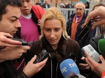 Marta Domínguez charla con los medios de comunicación Marta Domínguez charla con los medios de comunicación
