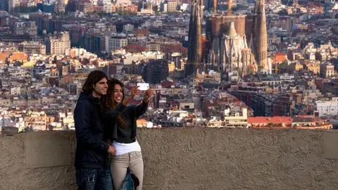 Dos turistas en Barcelona Dos turistas en Barcelona