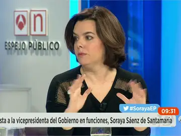 Frame 1531.126974 de: Sáenz de Santamaría: "Hay una pelea por la Presidencia y otra por ver quién reparte al vicepresidente" Frame 1531.126974 de: Sáenz de Santamaría: "Hay una pelea por la Presidencia y otra por ver quién reparte al vicepresidente"