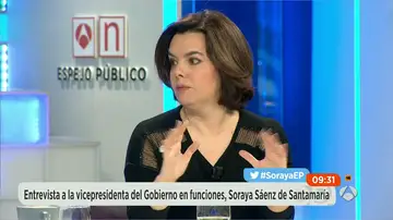 Frame 1531.126974 de: Sáenz de Santamaría: "Hay una pelea por la Presidencia y otra por ver quién reparte al vicepresidente" Frame 1531.126974 de: Sáenz de Santamaría: "Hay una pelea por la Presidencia y otra por ver quién reparte al vicepresidente"