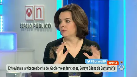 Frame 1531.126974 de: Sáenz de Santamaría: "Hay una pelea por la Presidencia y otra por ver quién reparte al vicepresidente" Frame 1531.126974 de: Sáenz de Santamaría: "Hay una pelea por la Presidencia y otra por ver quién reparte al vicepresidente"