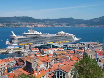 Harmony of the Seas en su escala en Vigo Harmony of the Seas en su escala en Vigo
