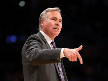 Mike D'Antoni, nuevo entrenador de los Houston Rockets Mike D'Antoni, nuevo entrenador de los Houston Rockets