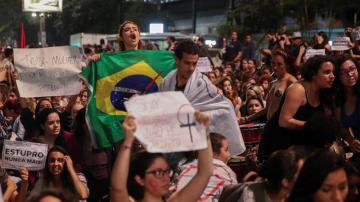 Protesta por la violación en Brasil