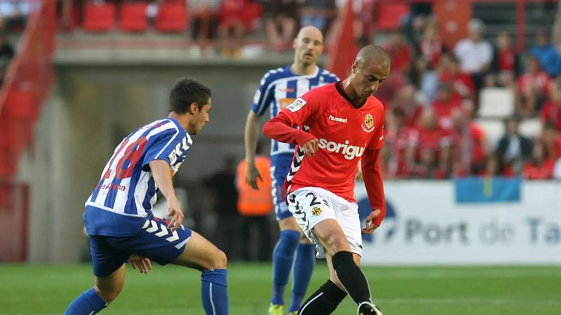 El Nàstic empató en casa contra el Alavés El Nàstic empató en casa contra el Alavés
