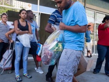 Reparto de alimentos en Venezuela