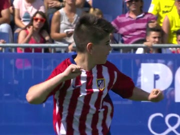 Un jugador del Atlético celebra un gol