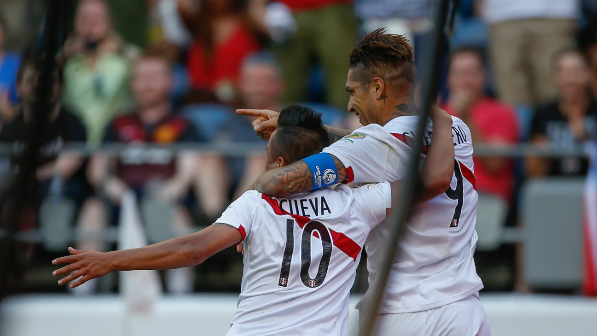 Guerrero celebra un gol de Perú Guerrero celebra un gol de Perú