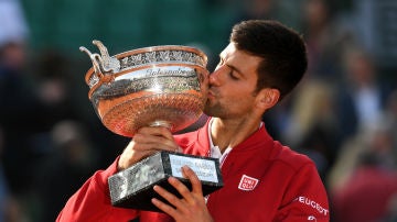 Djokovic besa su primer Roland Garros