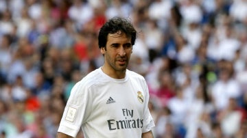 Raúl, en un partido con el Real Madrid