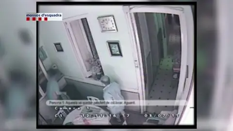 Frame 4.174093 de: Detenidas en Barcelona 13 personas que estafaban a ancianos haciéndose pasar por técnicos del gas Frame 4.174093 de: Detenidas en Barcelona 13 personas que estafaban a ancianos haciéndose pasar por técnicos del gas