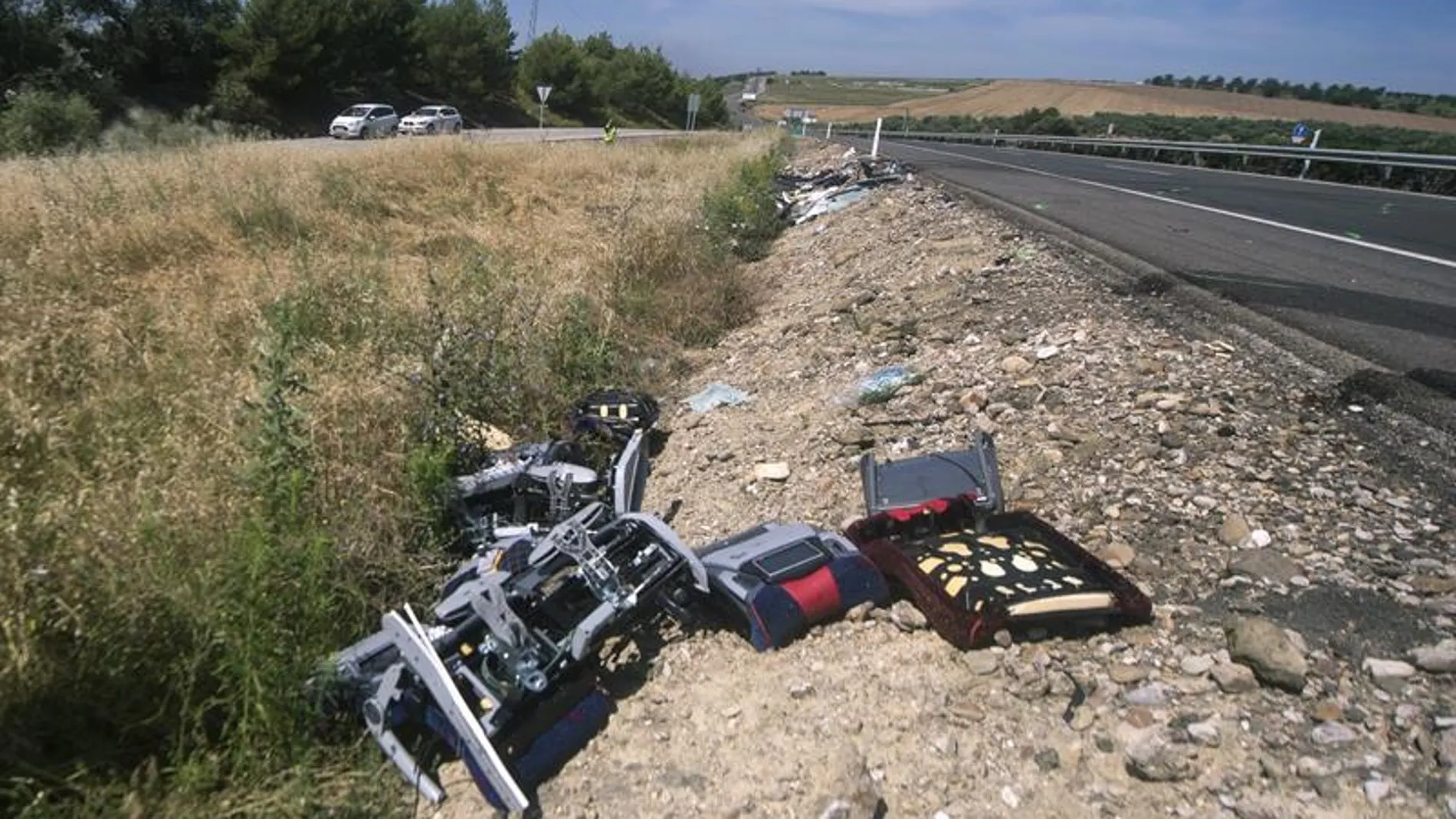 Restos del accidente de autocar que tuvo lugar en Córdoba. Restos del accidente de autocar que tuvo lugar en Córdoba.