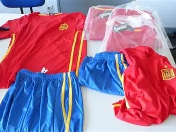 Las equipaciones falsas de España Las equipaciones falsas de España