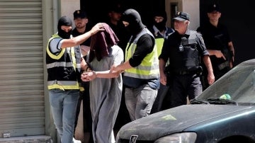 Detenido en Valencia por presunta captación de yihadistas por Internet