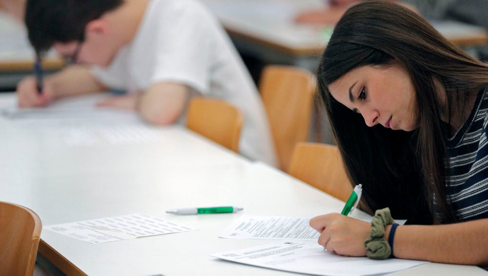 Educación Baraja Reducir La Nota Mínima Para Poder Aprobar La Reválida De Eso Y Bachillerato 2705