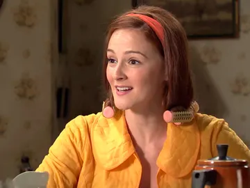 Loli y María organizan un guateque para inaugurar su piso Loli y María organizan un guateque para inaugurar su piso