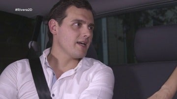Frame 15.599828 de: ¿Qué hay de verdad en lo que dicen las redes sociales sobre Albert Rivera?