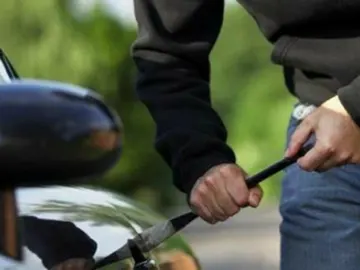 Intento de robo de un coche Intento de robo de un coche