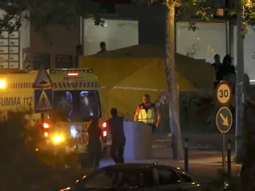 Servicios sanitarios preparados para atender al policía atrincherado en Alcobendas Servicios sanitarios preparados para atender al policía atrincherado en Alcobendas