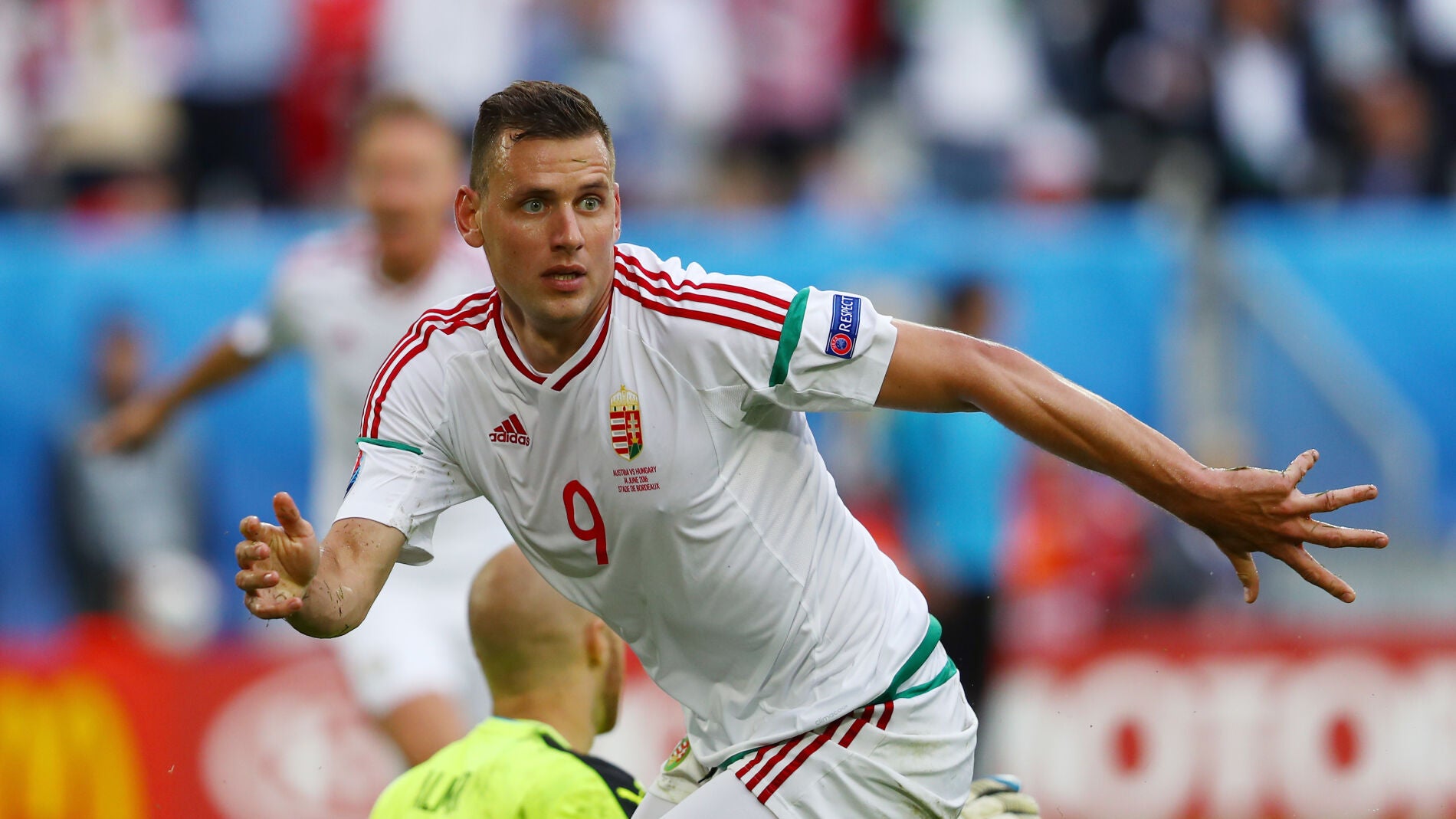 Adam Szalai celebra su gol ante Austria