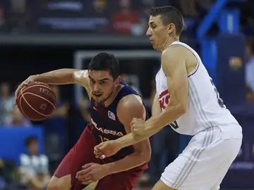 Satoransky y Carroll en el primer duelo de la final de la ACB Satoransky y Carroll en el primer duelo de la final de la ACB