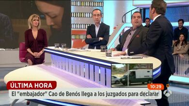 Cao de Benós, protagonista de una de las mayores broncas en la historia de Espejo Público