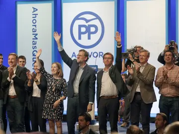 Mariano Rajoy, acompañado por el presidente de la Xunta, Alberto Núñez Feijóo Mariano Rajoy, acompañado por el presidente de la Xunta, Alberto Núñez Feijóo