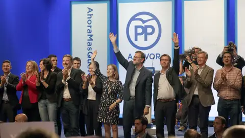 Mariano Rajoy, acompañado por el presidente de la Xunta, Alberto Núñez Feijóo Mariano Rajoy, acompañado por el presidente de la Xunta, Alberto Núñez Feijóo