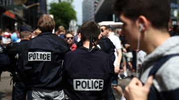 Dos policías franceses, en Lille
