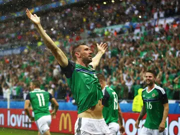 Gareth McAuley celebra su gol ante Ucrania Gareth McAuley celebra su gol ante Ucrania