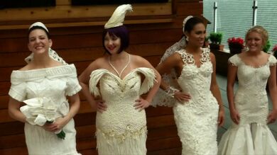 Nueva York celebra su XXI Concurso Anual de vestidos de novia hechos con papel higiénico