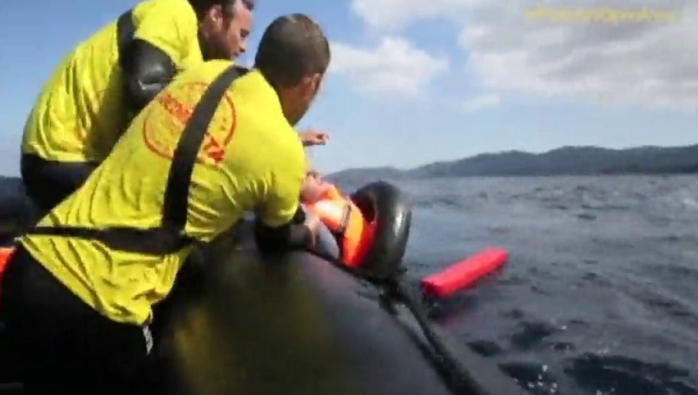 Frame 3.438135 de: Voluntarios españoles contarán con un gran velero para rescatar refugiados 