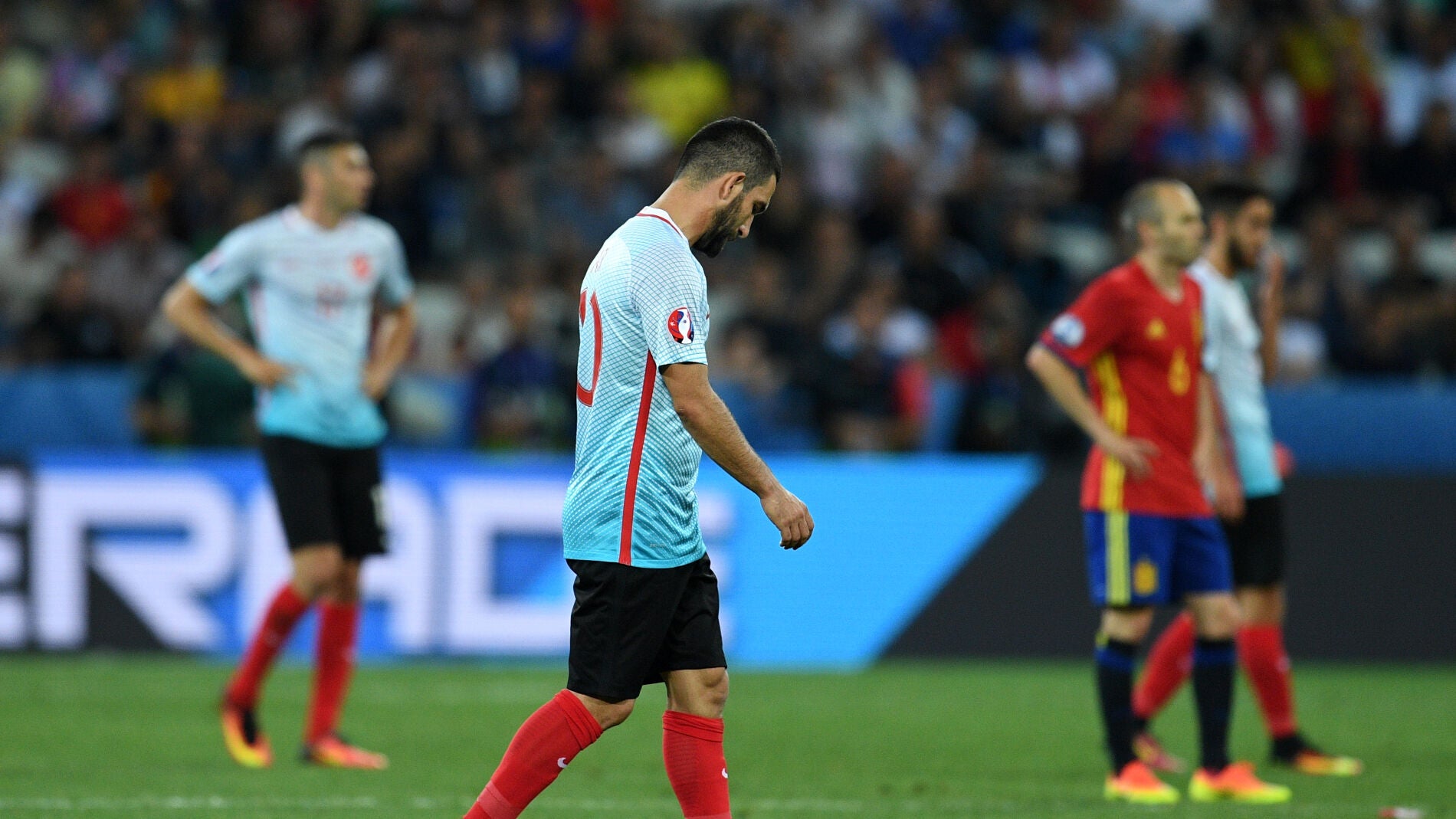 Arda Turan, cabizbajo