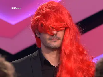 Juanra Bonet se pone una peluca en '¡Boom!' Juanra Bonet se pone una peluca en '¡Boom!'