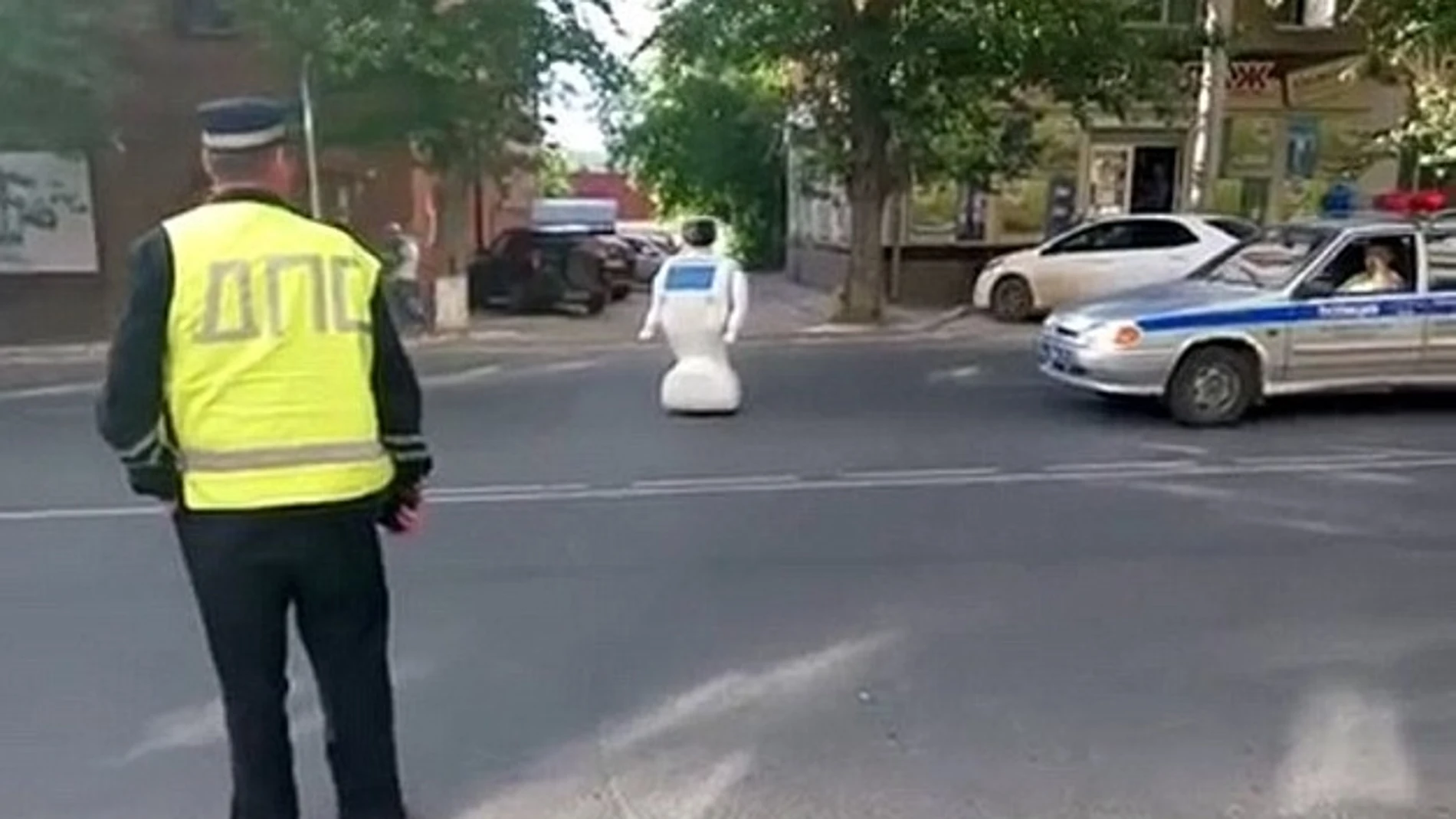 El robot ha sembrado el caos en el tráfico de la ciudad El robot ha sembrado el caos en el tráfico de la ciudad