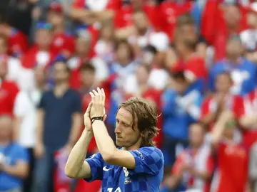 Modric se retira lesionado Modric se retira lesionado