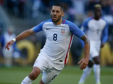 Clint Dempsey celebra su gol con Estados Unidos Clint Dempsey celebra su gol con Estados Unidos