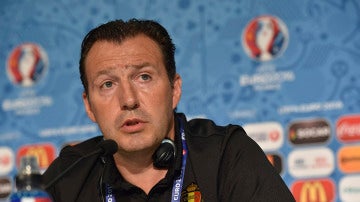 Marc Wilmots en rueda de prensa durante la Eurocopa 2016