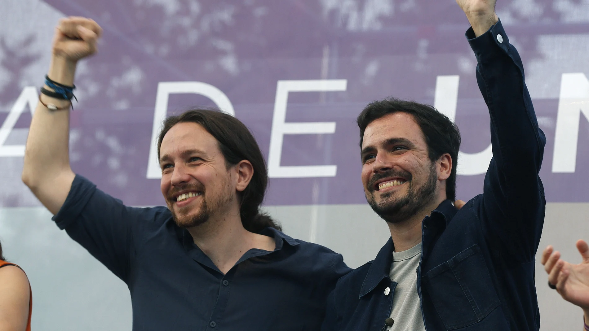 Pablo Iglesias y Alberto Garzón durante el mitin de cierre de la campaña electoral de Unidos Podemos Pablo Iglesias y Alberto Garzón durante el mitin de cierre de la campaña electoral de Unidos Podemos